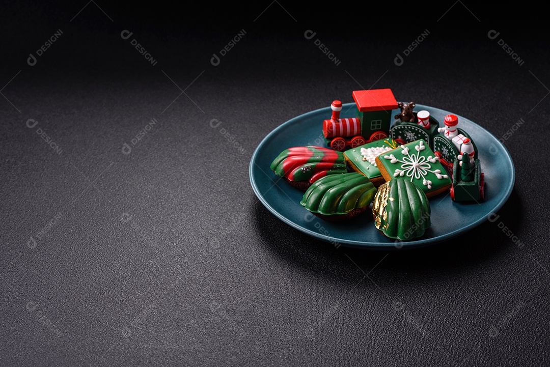 A imagem mostra madeleines, que são pequenos bolos ou biscoitos franceses em formato de concha