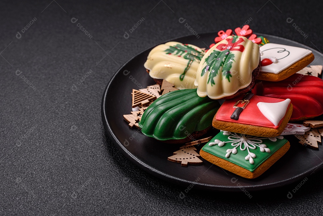 A imagem mostra madeleines, que são pequenos bolos tradicionais da culinária francesa