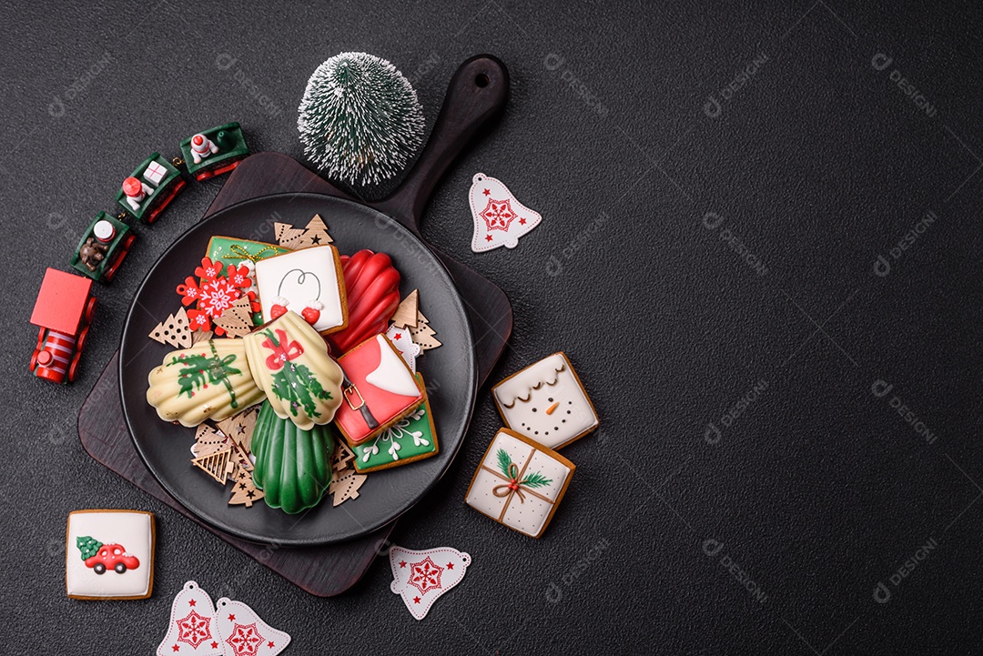 A imagem mostra madeleines, que são pequenos bolos tradicionais da culinária francesa