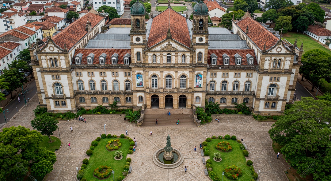 Lindo retrato realista de cidade turística.