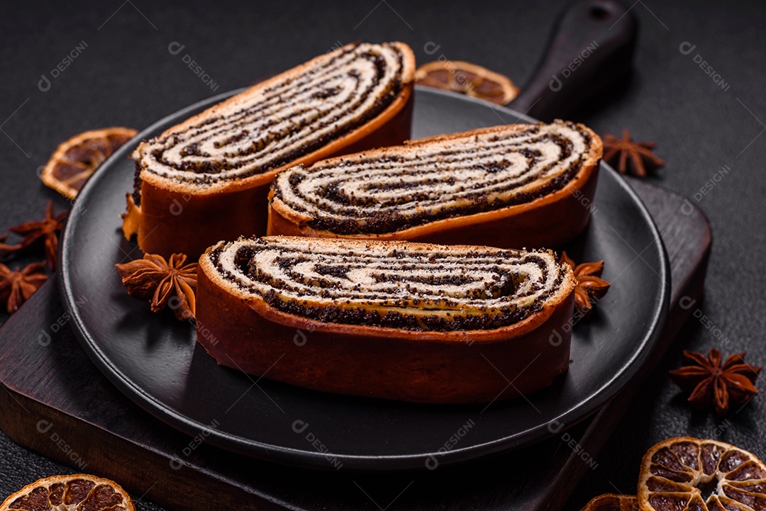 A imagem mostra um Rocambole de Sementes de Papoula