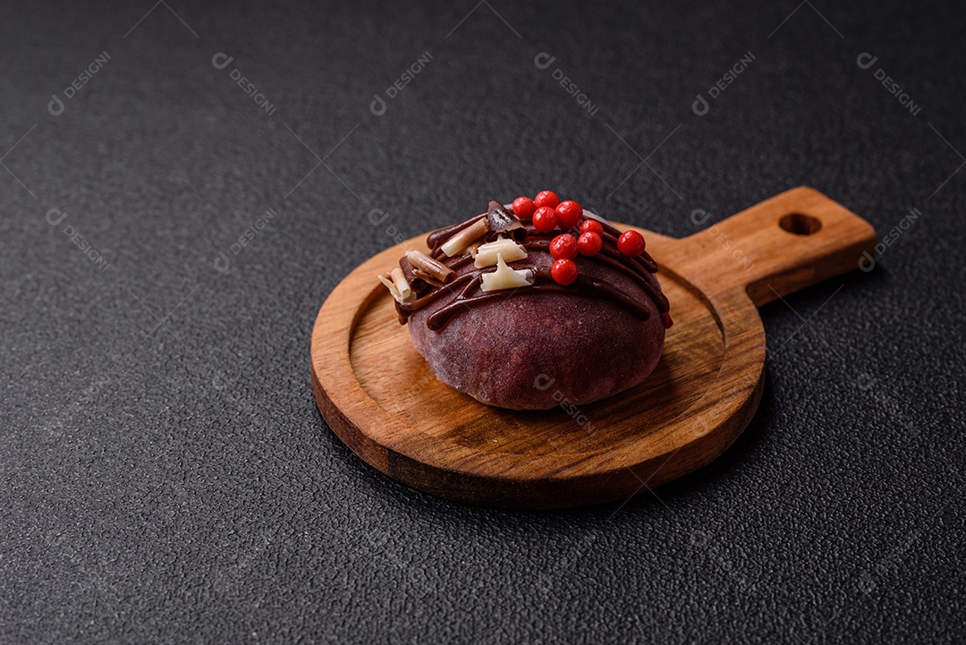 A imagem mostra um Mochi (ou Moti), um tradicional bolinho de arroz japonês.