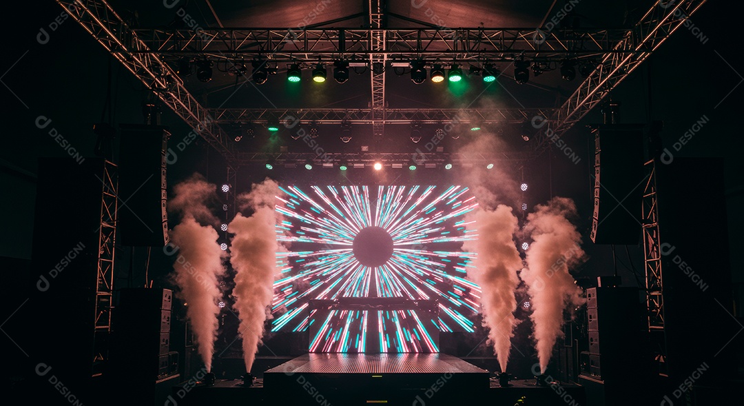 Cenário de Palco iluminado com luzes.