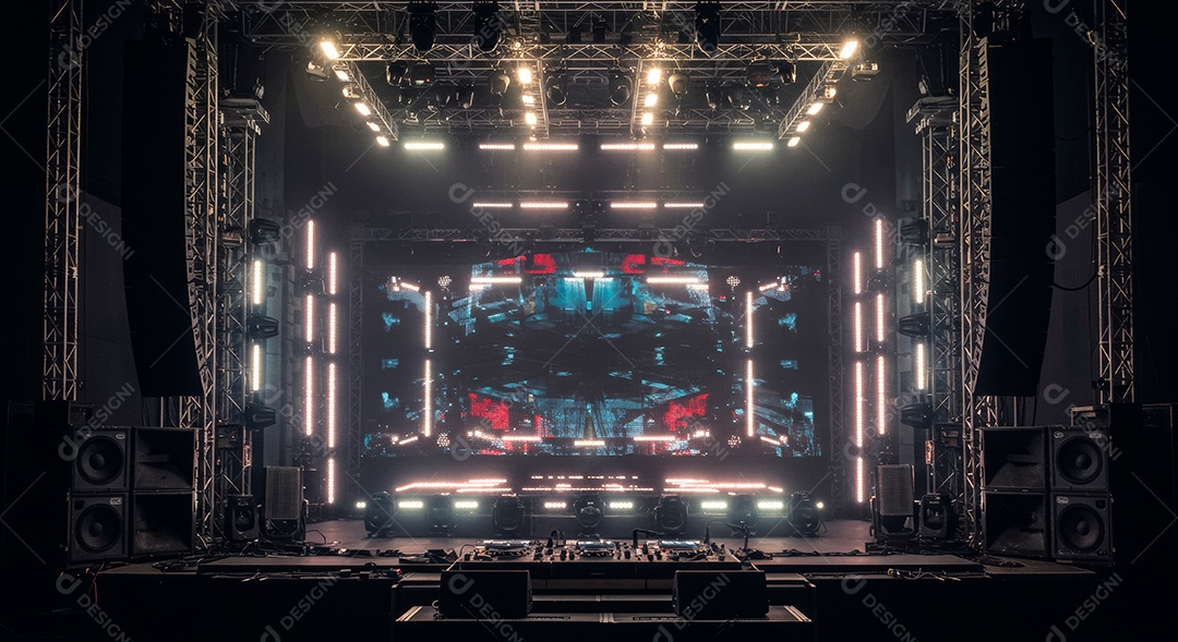Cenário de Palco iluminado com luzes.