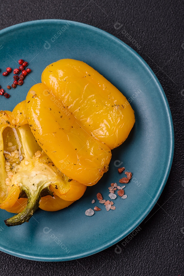 Retrato de pimentões amarelos