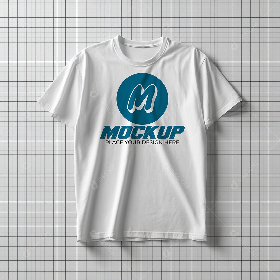 Mockup de Camiseta Feminina PSD Editável