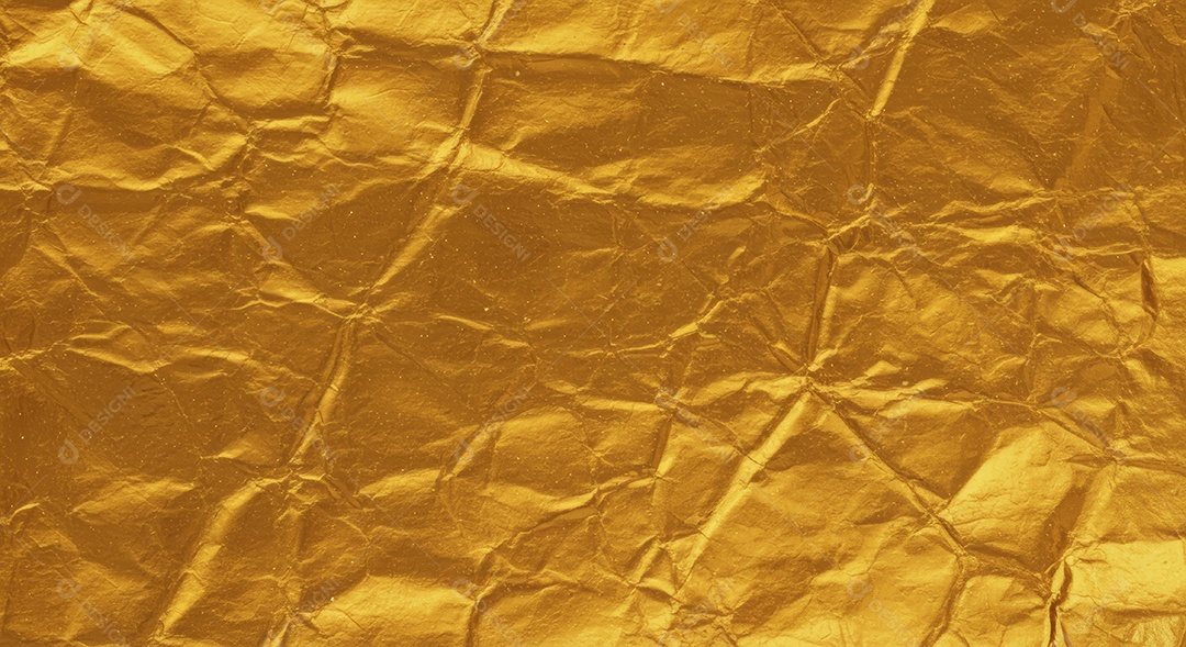 Textura de papel amassado com um acabamento dourado.
