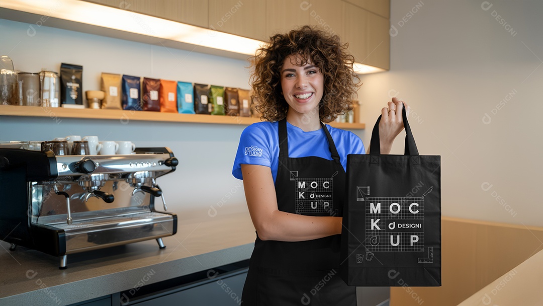 Mockup Uniforme de Cafeteria Avental e Sacola PSD Editável