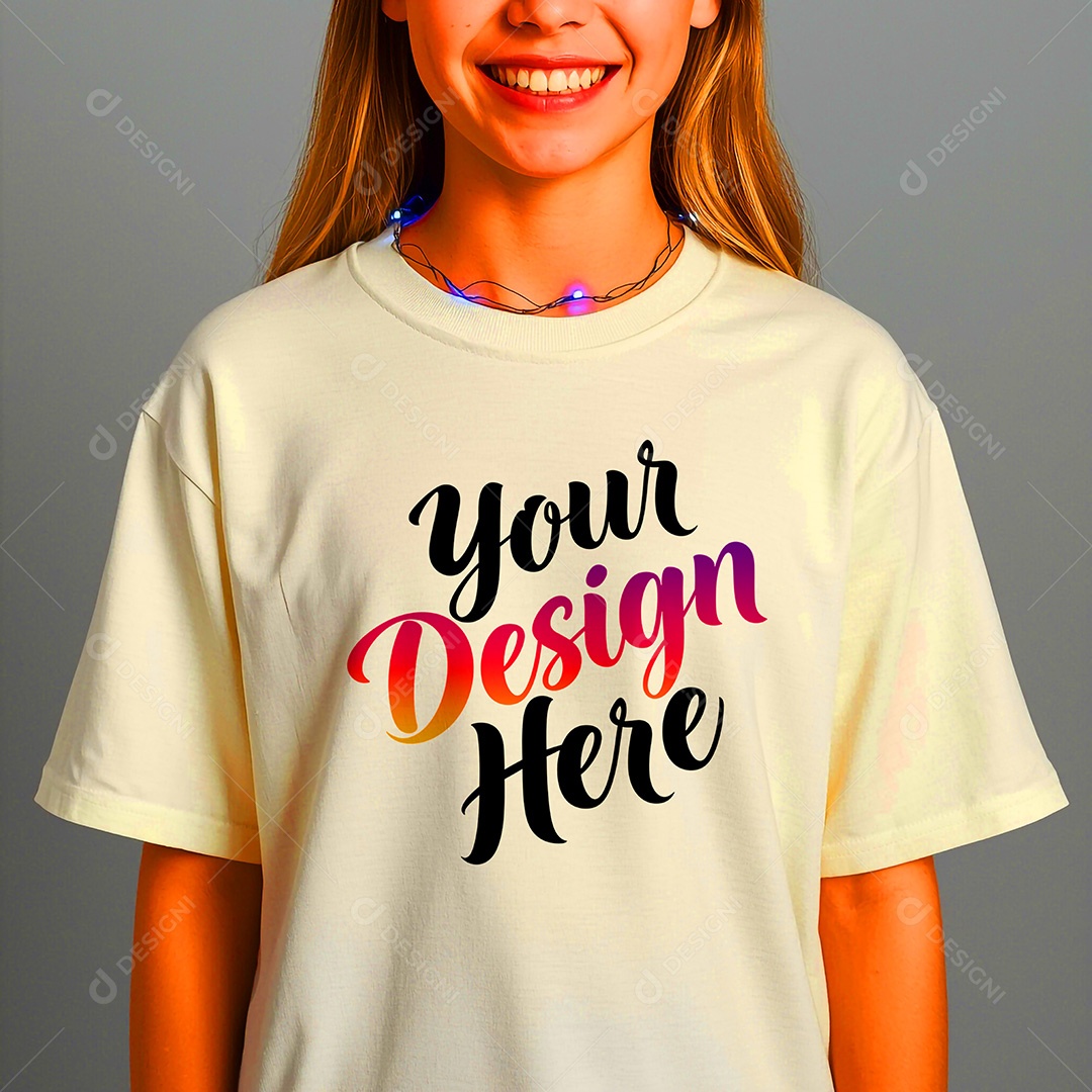 Mockup de Camisa Seu Projeto Aqui PSD Editável