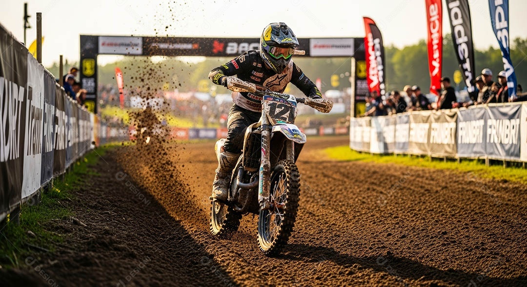 Motociclistas praticando motocross sob uma pista com obstáculos.