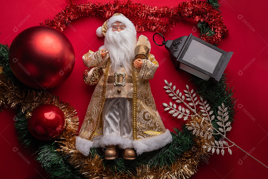 Decoração natalina festiva em fundo vermelho vibrante