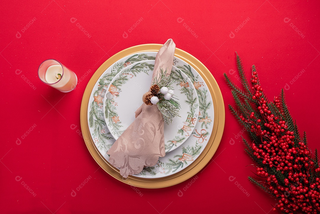Decoração natalina festiva em fundo vermelho vibrante