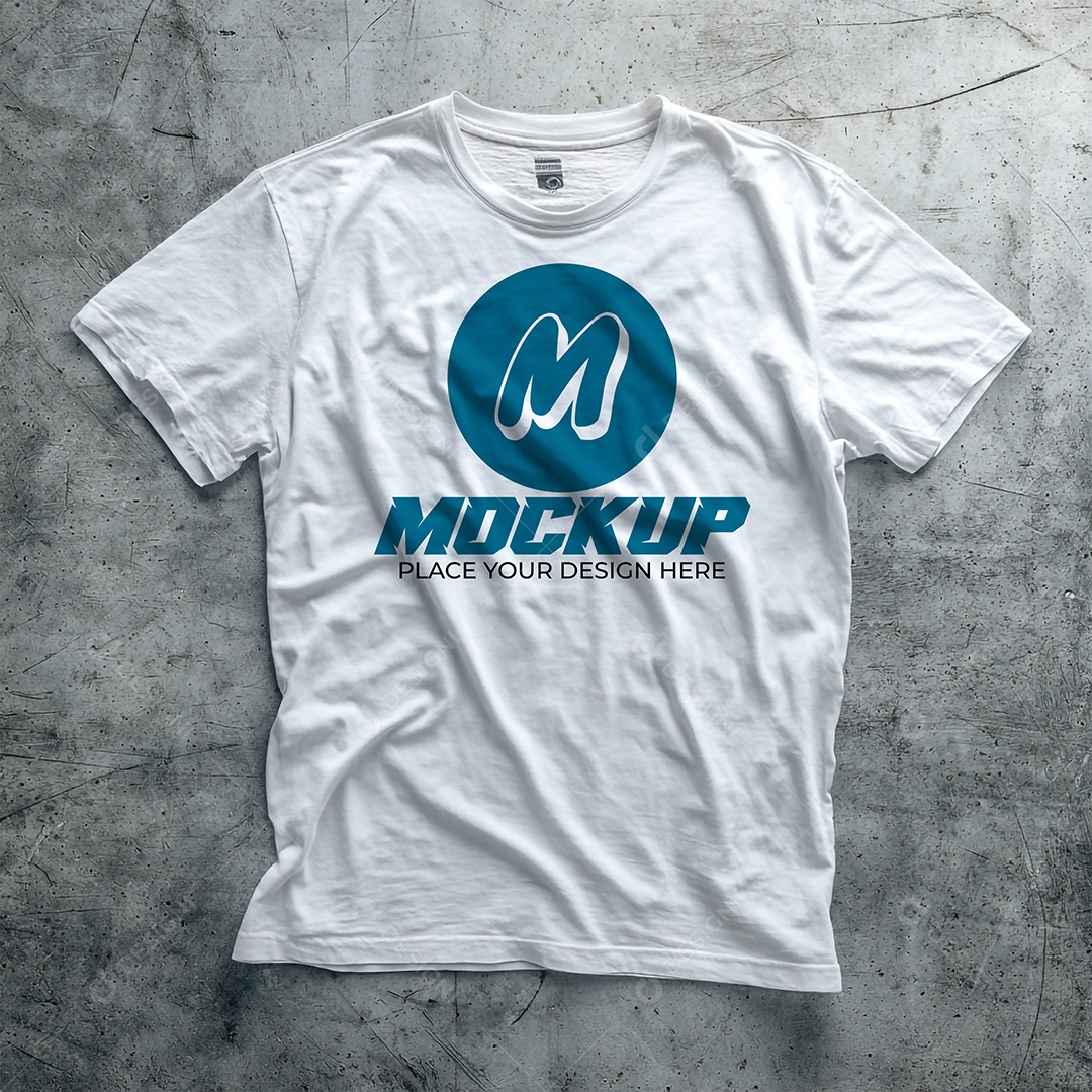 Mockup de Camiseta Masculina PSD Editável