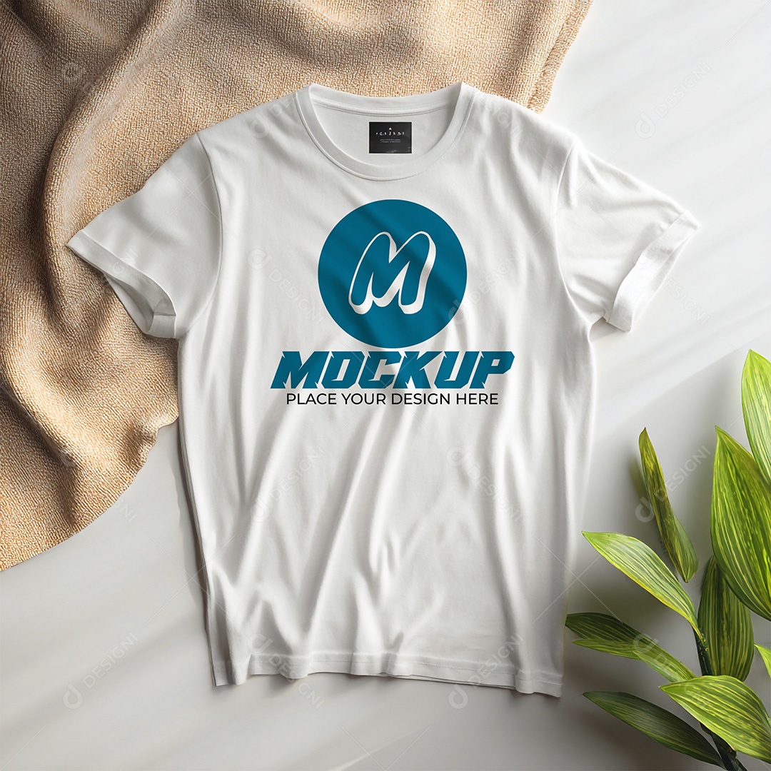 Mockup de Camiseta Masculina PSD Editável