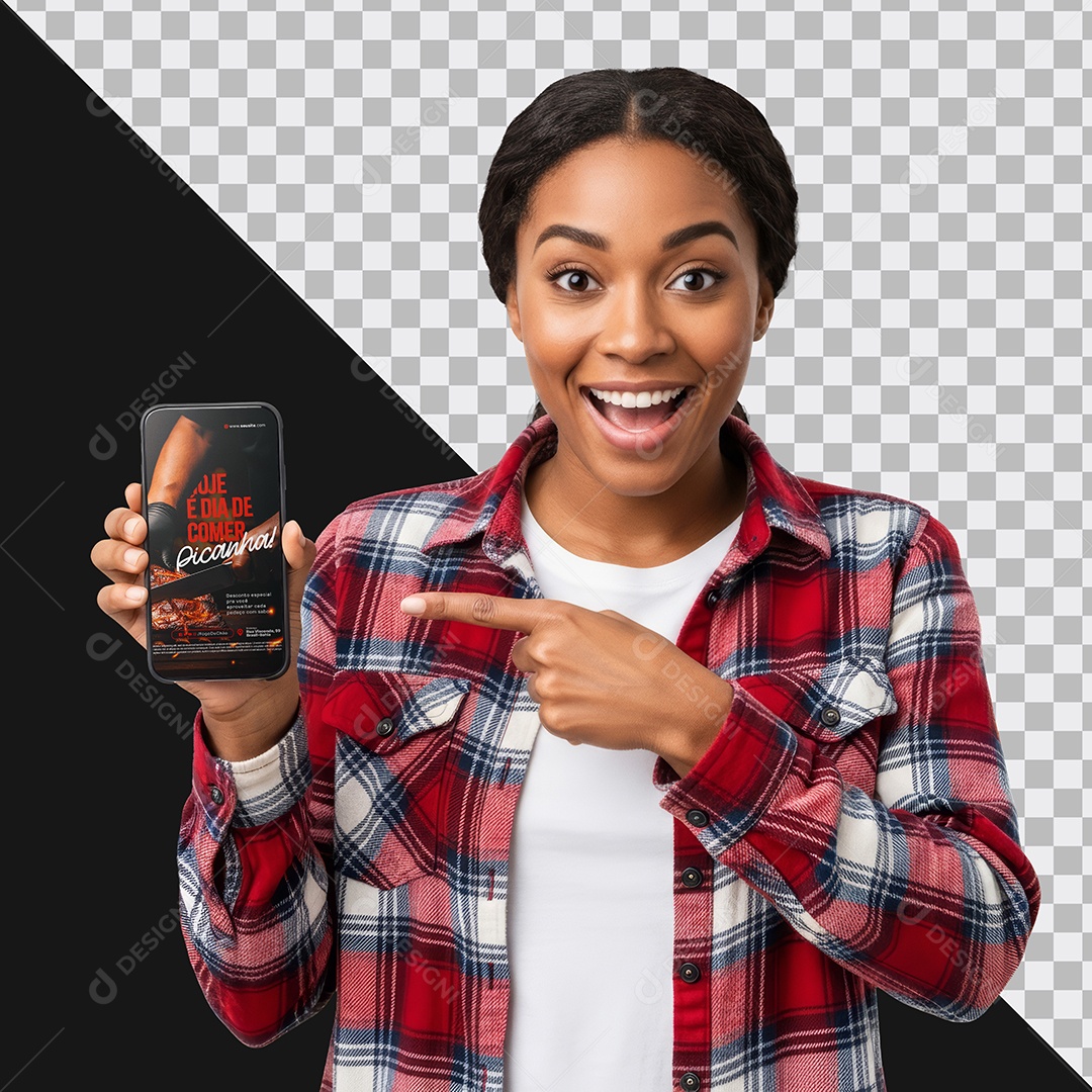 Mockup Mulher Negra com Celular na Mão PSD Editável