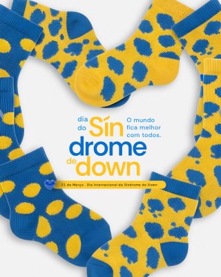 Síndrome de Down Dia Internacional Conscientização Meias Coloridas PSD Editável